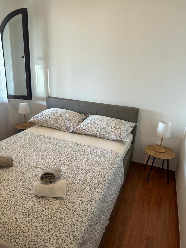 Apartments By The Sea Slatine, Ciovo - 1128 חדר תמונה