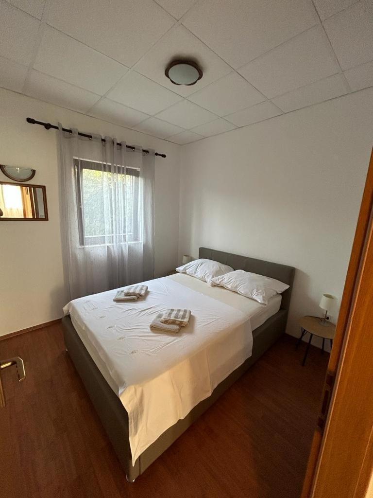 Apartments By The Sea Slatine, Ciovo - 1128 מראה חיצוני תמונה
