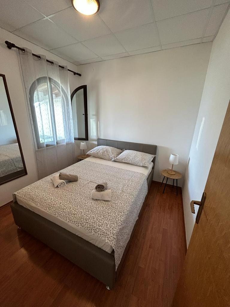 Apartments By The Sea Slatine, Ciovo - 1128 מראה חיצוני תמונה
